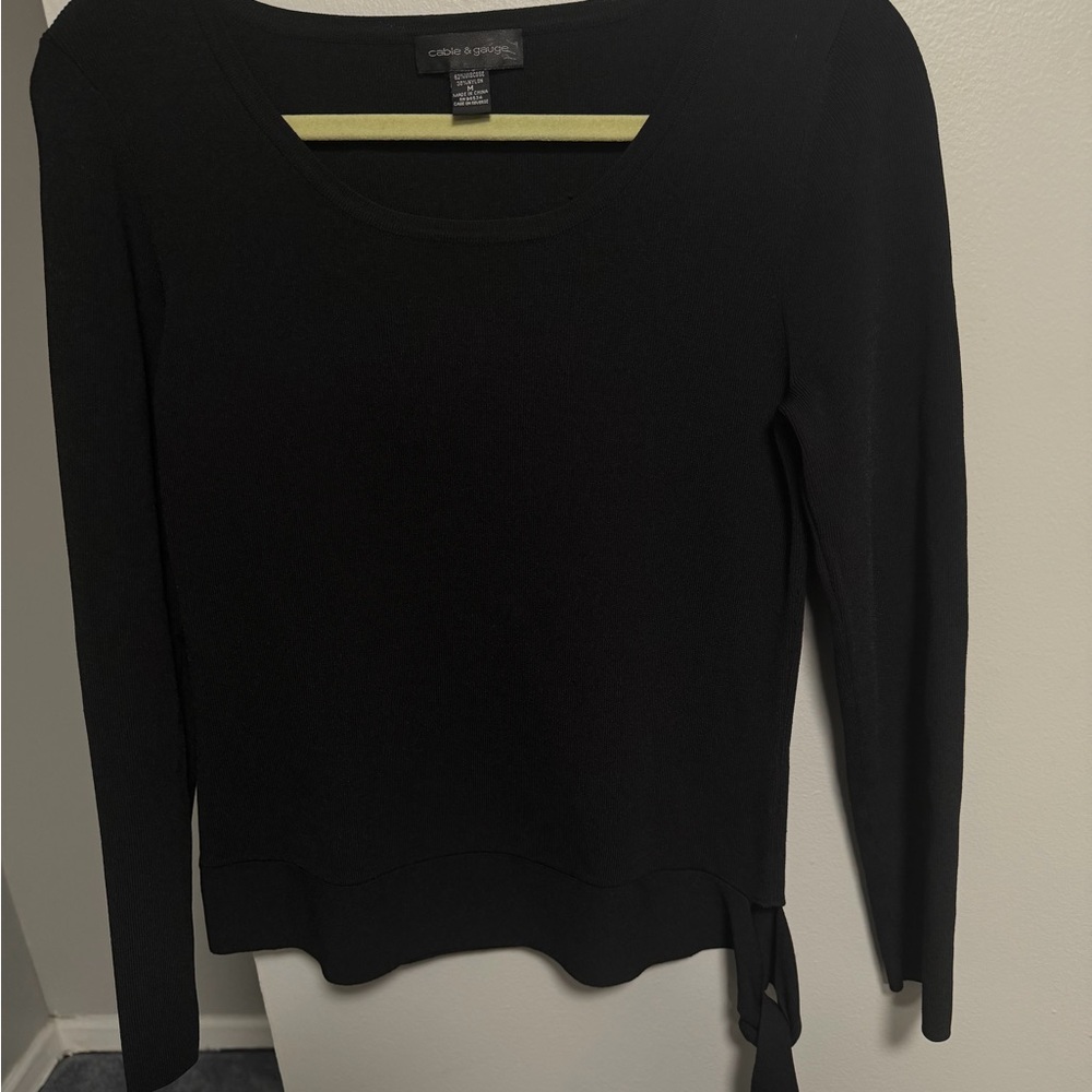 Cable & Gauge Elegant Black Long Sleeve Top
